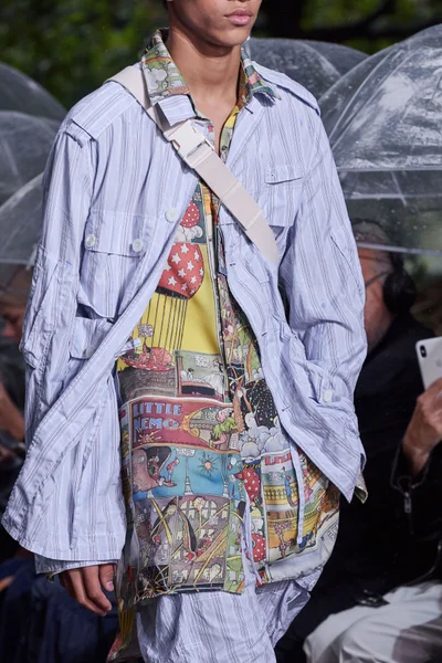 Look 98